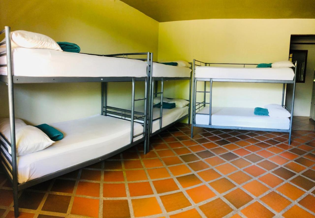 Arenal Backpackers Resort La Fortuna Екстериор снимка A typical hostel room
