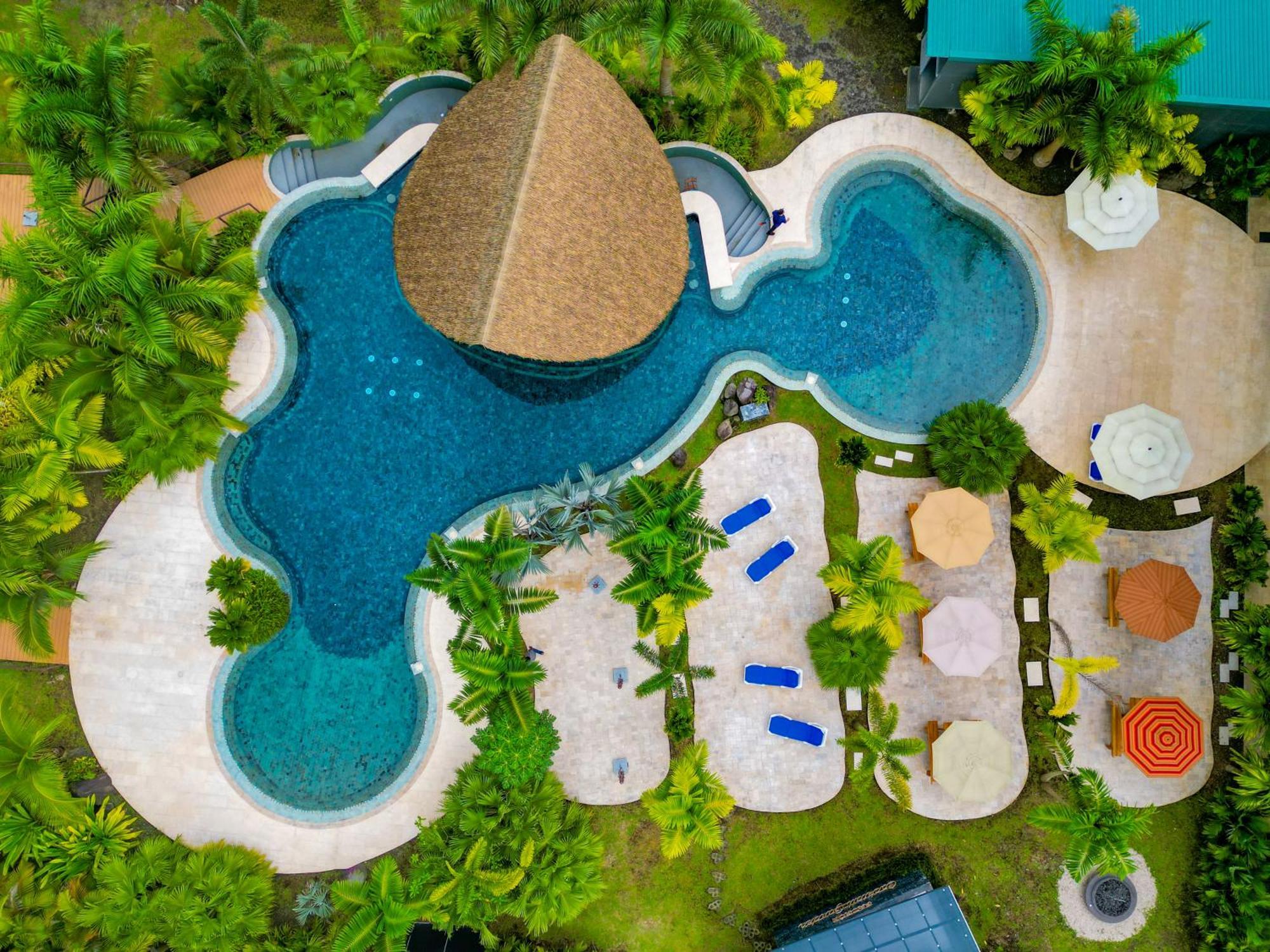 Arenal Backpackers Resort La Fortuna Екстериор снимка Aerial view of the resort